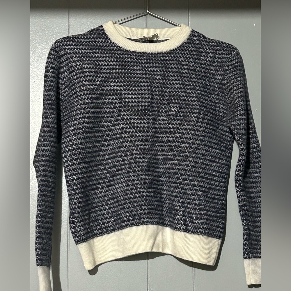 Black and White Striped Crew Neck Sweater size small 100% merinos wool